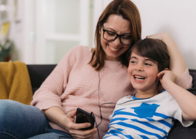 Podcasts for Kindergartners: What Works for 5 and 6 Year Olds, and Where Who Smarted? Fits